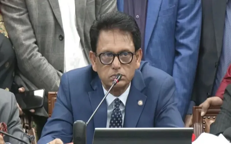 শিক্ষার্থীদের দাঁড় করিয়ে ফুল দেওয়া বন্ধের নির্দেশ শিক্ষামন্ত্রীর