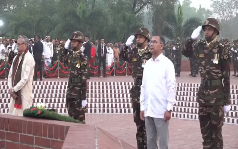 স্বাধীনতা দিবসে জাতীয় স্মৃতিসৌধে শ্রদ্ধার অর্ঘ্য রাষ্ট্রপতি ও প্রধানমন্ত্রীর নীরব প্রণাম