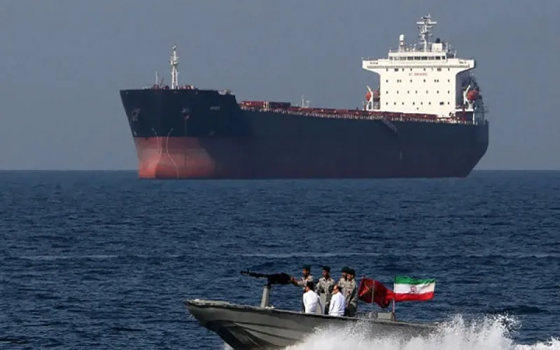 হরমুজে কড়াকড়ি: দিনে মাত্র ১৫ জাহাজ, যুক্তরাষ্ট্রকে নতুন শর্ত ইরানের